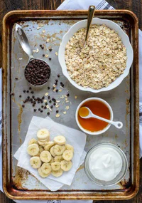 https://image.sistacafe.com/w200/images/uploads/content_image/image/41435/1443672304-Banana-Oatmeal-Muffins-made-without-butter-or-oil-These-taste-amazing-600x857.jpg