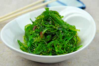 https://image.sistacafe.com/w200/images/uploads/content_image/image/41512/1443686665-seaweed-salad.jpg
