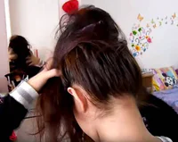 https://image.sistacafe.com/w200/images/uploads/content_image/image/44002/1444298056-easy_bun_hairstyle_07.jpg