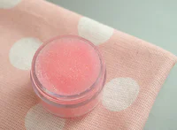 https://image.sistacafe.com/w200/images/uploads/content_image/image/45112/1444579044-DIY-lip-scrub-flavored-pink-09.png