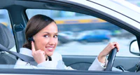 https://image.sistacafe.com/w200/images/uploads/content_image/image/4513/1432178429-photodune-868603-beautiful-woman-driver-is-safely-talking-phone-in-a-car-using-a-xs.jpg
