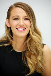 https://image.sistacafe.com/w200/images/uploads/content_image/image/51266/1446023147-gallery-1445623741-blake-lively-hairstyle.jpg