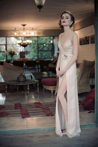 https://image.sistacafe.com/w200/images/uploads/content_image/image/54027/1446735399-Erez-Ovadia-2014-Bridal-Collection-silk-wedding-dress.jpg