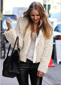 https://image.sistacafe.com/w200/images/uploads/content_image/image/56570/1447388955-PARIS-Fashion-2014-New-Winter-Women-s-fur-coat-Lambs-wool-faux-fur-coats-Available-Three.jpg