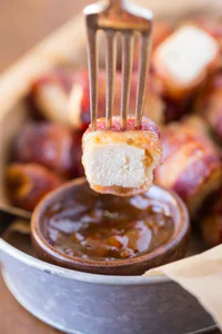 https://image.sistacafe.com/w200/images/uploads/content_image/image/58256/1447783769-Bacon-Wrapped-Chicken-Bites-With-Apricot-Pepper-Dipping-Sauce-6.jpg