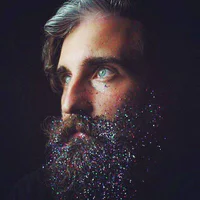 https://image.sistacafe.com/w200/images/uploads/content_image/image/61362/1448509003-glitter-beard-trend-49__700.jpg
