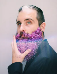 https://image.sistacafe.com/w200/images/uploads/content_image/image/61716/1448451259-glitter-beard-trend-100__700.jpg