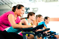 https://image.sistacafe.com/w200/images/uploads/content_image/image/6365/1432794989-benefits-of-treadmill-exercise.jpg