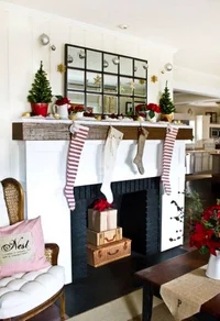 https://image.sistacafe.com/w200/images/uploads/content_image/image/66115/1449677763-christmas-stockings-and-ideas-to-use-them-for-decor_______________________.jpg