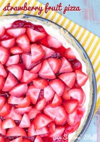 https://image.sistacafe.com/w200/images/uploads/content_image/image/67279/1450087454-Strawberry-Fruit-Pizza-from-SixSistersStuff.com_.-The-perfect-dessert-for-summer.jpg