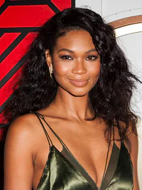 https://image.sistacafe.com/w200/images/uploads/content_image/image/67712/1450163700-best-haircuts-long-chanel-iman.jpg