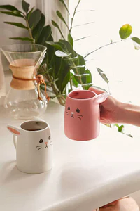 https://image.sistacafe.com/w200/images/uploads/content_image/image/68014/1450177969-Urban-Outfitters-Pink-White-Rabbit-Mug-Set-5515.jpg