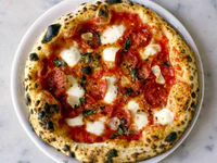 https://image.sistacafe.com/w200/images/uploads/content_image/image/72997/1451245123-FN_Neapolitan-Style-Pizza-Motorino-NYC_s4x3.jpg.rend.snigalleryslide.jpeg