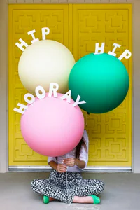 https://image.sistacafe.com/w200/images/uploads/content_image/image/73766/1451450302-DIY-Pop-Up-Message-Balloons-600x900.jpg