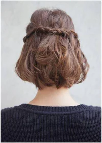 https://image.sistacafe.com/w200/images/uploads/content_image/image/78004/1452230221-Cute-Half-Up-Braid-Hairstyle-for-Medium-Short-Hair.jpg