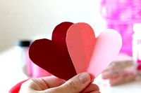 https://image.sistacafe.com/w200/images/uploads/content_image/image/81965/1453052604-paper-hearts.jpg