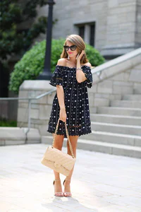 https://image.sistacafe.com/w200/images/uploads/content_image/image/87435/1453918955-black-white-off-shoulder-embroidered-dress.jpg