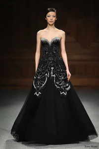 https://image.sistacafe.com/w200/images/uploads/content_image/image/92339/1455292996-tony-ward-couture-2015-runway-strapless-sweetheart-neckline-black-a-line-wedding-dress.jpg