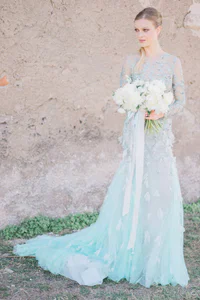 https://image.sistacafe.com/w200/images/uploads/content_image/image/95161/1456045882-Fine-Art-Wedding-Inspiration-from-Greece-Alexis-Rose-Photography-Bridal-Musings-Wedding-Blog-28-630x945.jpg
