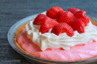 https://image.sistacafe.com/w200/images/uploads/content_image/image/96163/1456241843-strawberry-jello-pie-recipe.jpg