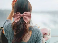 https://image.sistacafe.com/w200/images/uploads/content_image/image/98946/1456979533-33-Adorable-Hairstyles-with-Bows-9.jpg