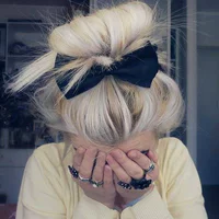 https://image.sistacafe.com/w200/images/uploads/content_image/image/98948/1456979549-33-Adorable-Hairstyles-with-Bows-11.jpg