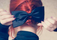 https://image.sistacafe.com/w200/images/uploads/content_image/image/98955/1456979620-33-Adorable-Hairstyles-with-Bows-17.jpg