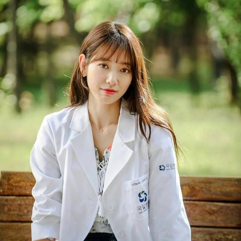 ส่อง 6 ดาราสาวเกาหลีสุดฮอตจาก 6 ซีรี่ส์ สวมเสื้อกาวน์รับบท 'คุณหมอ'