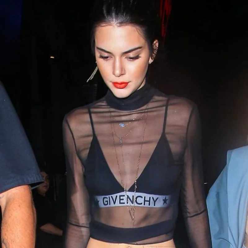 Outfit แบรนด์ต่างๆเรียงตามตัวอักษร A-Z ของนางแบบสุดฮอต Kendall Jenner