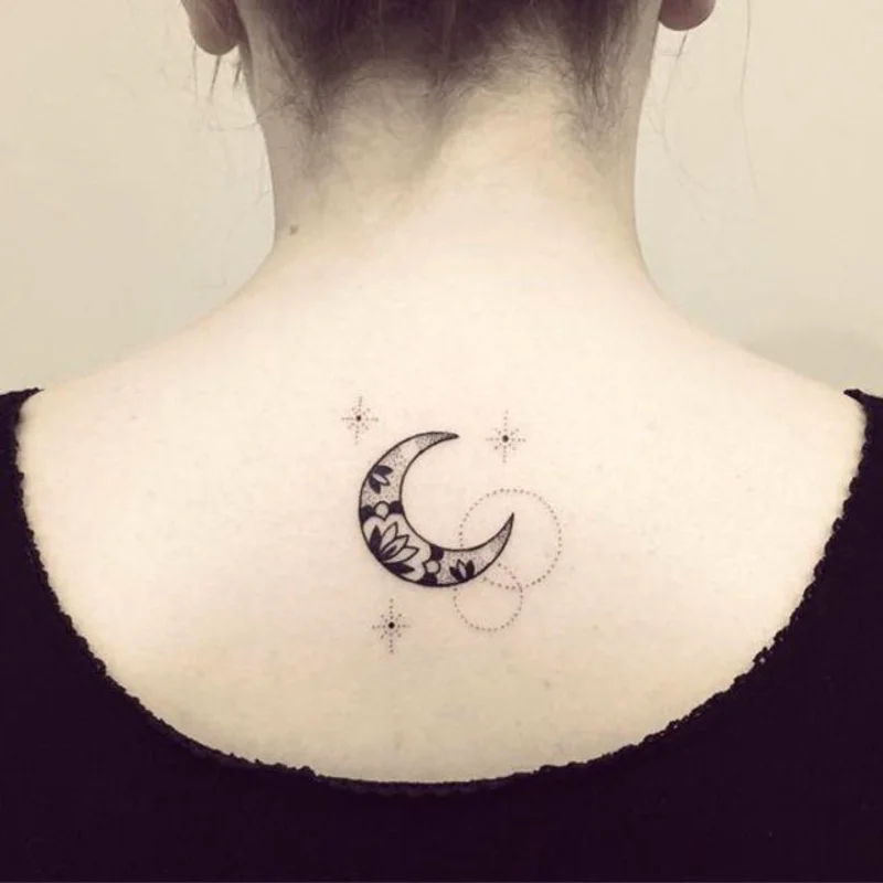 ไอเดีย 'Moon Tattoos รอยสักพระจันทร์' สุดอาร์ต สวยเก๋สไตล์ผู้หญิง
