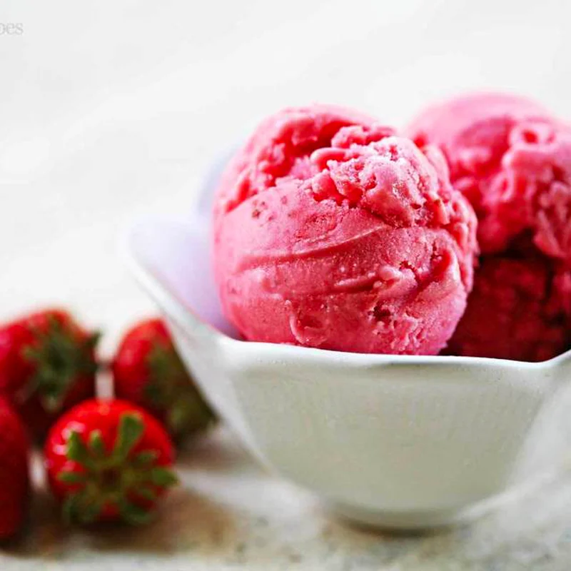 Strawberry Frozen Yogurt ไอศกรีมสตรอว์เบอร์รี่โยเกิร์ต อร่อยได้ไม่ต้องกลัวอ้วน
