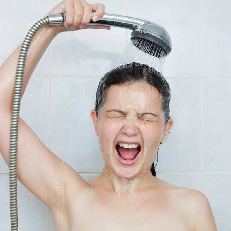 5 เหตุผลดี ๆ ที่ทำให้คุณต้องลองอาบน้ำ ด้วยน้ำเย็นดูบ้าง!