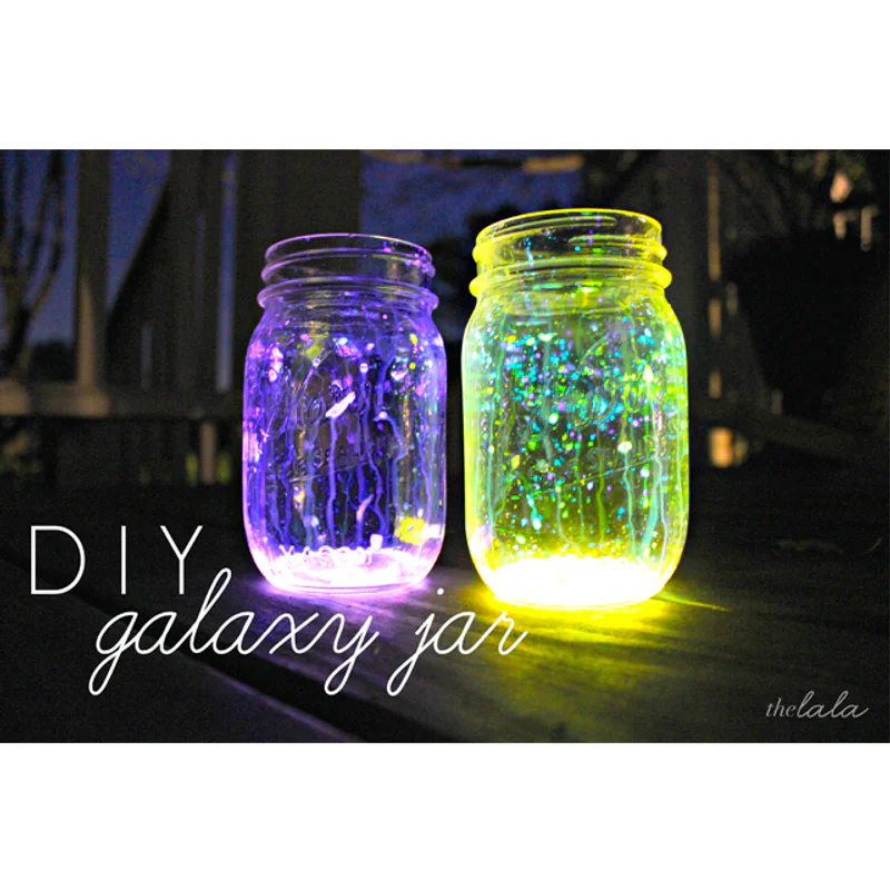 [DIY] ทำ 'Glowing Galaxy Jar' ตกแต่งห้องได้ง่ายๆ ด้วยขวดโหล